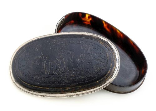 Lot 530 - Tortoiseshell Box.