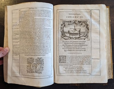 Lot 115 - Solorzano Pereira (Juan de). Emblemata centum, regio politica, Madrid, 1653