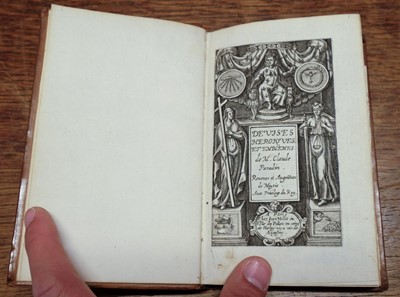 Lot 129 - Paradin (Claude), Devises heroiques et emblemes, Paris: Jean Millot, 1614