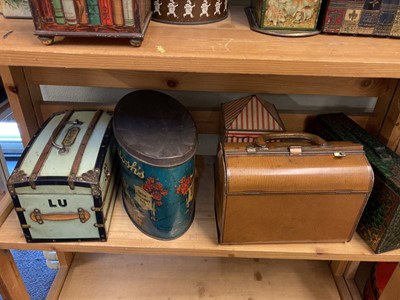 Lot 41 - Advertising Tins. Huntley & Palmers and others