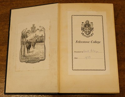 Lot 44 - Shackleton (Ernest). South, 1st edition 1919