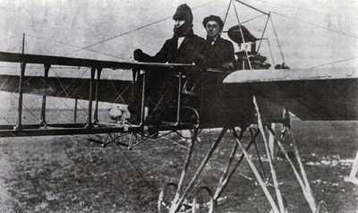 Lot 316 - Pioneer Aviation. "Possibly the first officially contracted test pilot in the UK" Bertie Woodrow, 1910