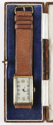 Lot 802 - Longines. An art deco gents 18ct gold Longines wristwatch