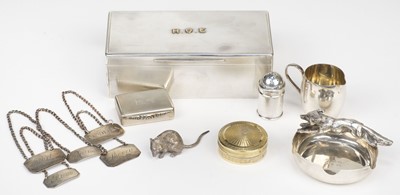 Lot 765 - Mixed silver. A Silver snuff box by D Bros, Birmingham, 1970