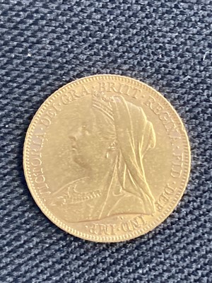 Lot 833 - Sovereign. Victorian Gold Sovereign, 1899, George and Dragon reverse