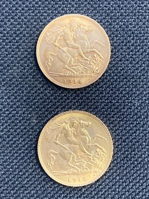 Lot 815 - Half Sovereign. Two George V Half Sovereigns, 1914, 1915, each with George and Dragon reverse