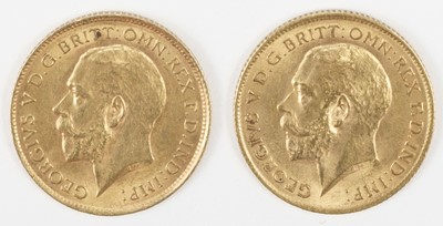 Lot 813 - Half Sovereign. Two George V Half Sovereigns, 1911, 1912, each with George and Dragon reverse