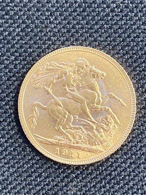 Lot 825 - Sovereign. George V Gold Sovereign, 1911, George and Dragon reverse