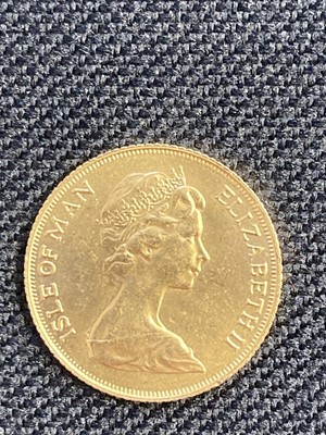 Lot 811 - Half Sovereign. Elizabeth II Gold Half Sovereign, Isle of Man, 1973
