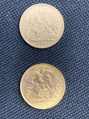 Lot 817 - Half Sovereigns. Victorian Gold Half Sovereign, 1897, George V Gold Half Sovereign, 1915