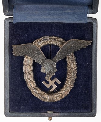 Lot 445 - Luftwaffe. A WWII Pilots Qualification Badge stamped 'A.G.M.u.K. Gablonz'