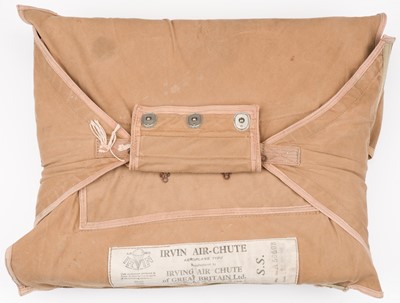 Lot 167 - Parachute seat pack. An Irvin Air-Chute Type S-S parachute seat pack, dated 1940