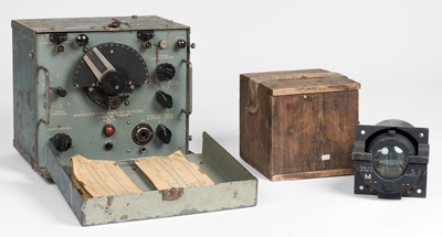 Lot 207 - WWII compass. A WWII RAF Type P3 compass, No 1992, Ref 6A/0.224